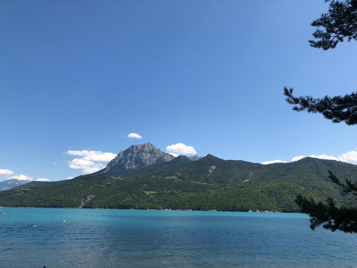 Embrun - Appartement 4/6 Personnes Avec Exterieurs Bagian luar foto