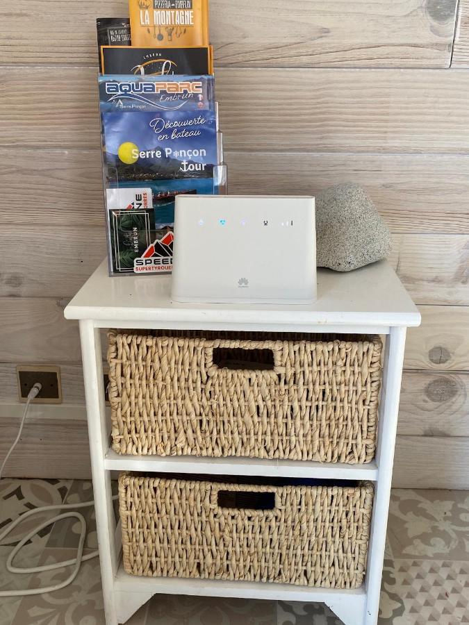 Embrun - Appartement 4/6 Personnes Avec Exterieurs Bagian luar foto