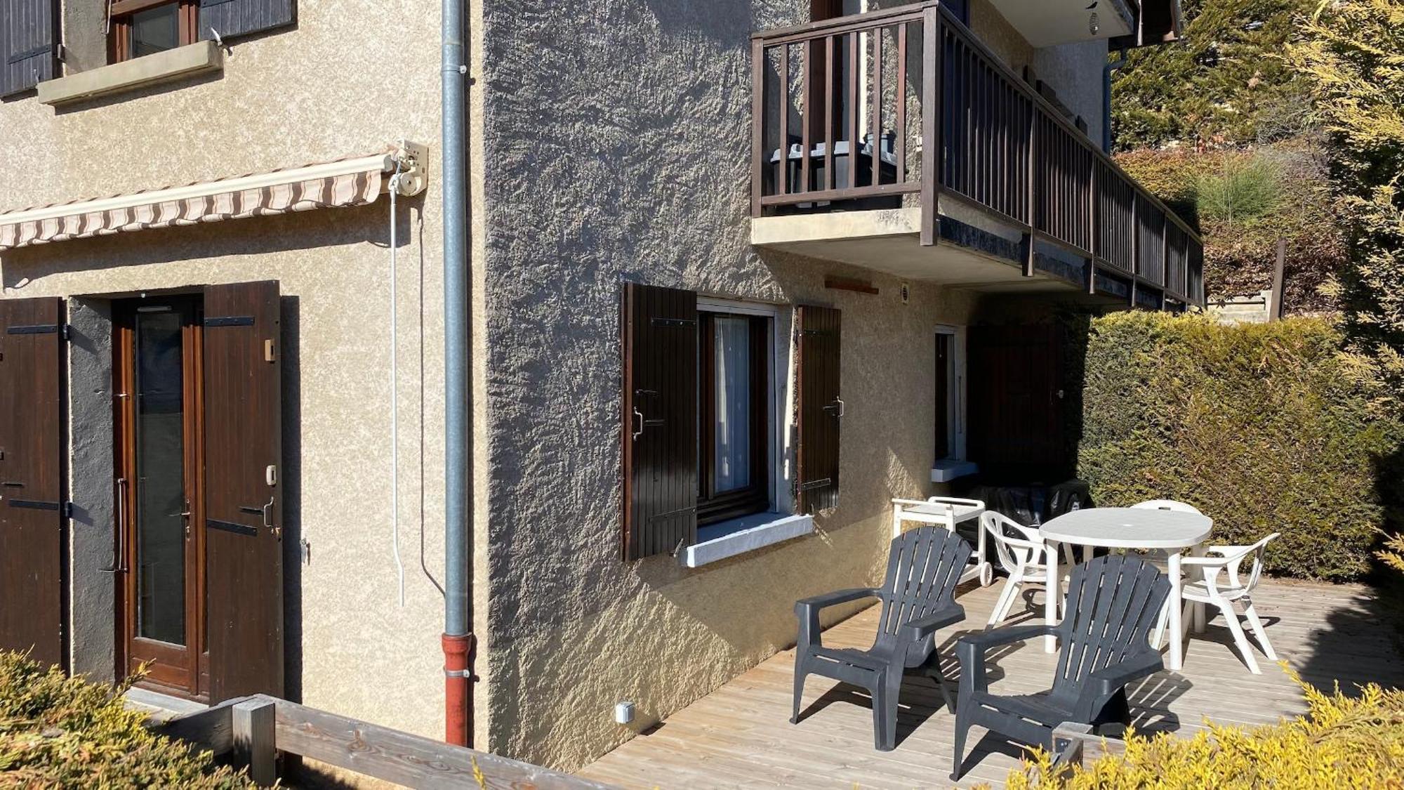 Embrun - Appartement 4/6 Personnes Avec Exterieurs Bagian luar foto